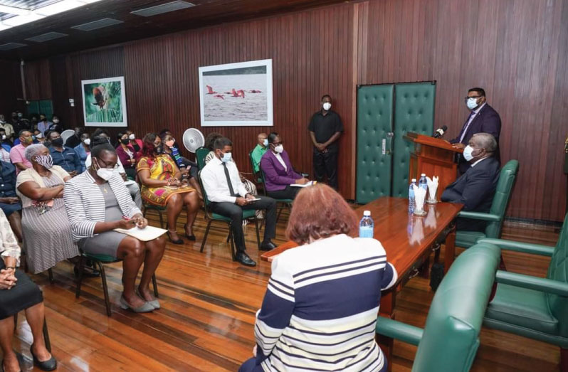 STAFF: President Ali addressing the Heads of Department of the Ministry of the Presidency as Prime Minister Brigadier (Ret'd) Mark Phillips and Minister of Parliamentary Affairs, Ms. Gail Teixeira look on. (MOTP photo)