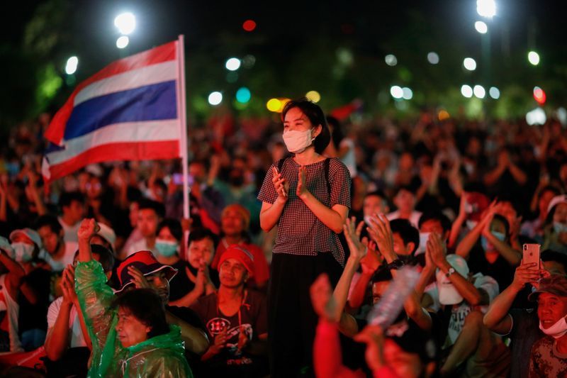 Pro-democracy protesters attend a mass rally to call for the ouster of Prime Minister Prayuth Chan-ocha's government and reforms in the monarchy, in Bangkok, Thailand, September 19, 2020. REUTERS/Soe Zeya Tun