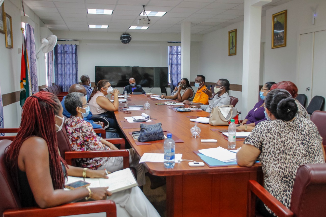 Stakeholders at the joint meeting (Ministry of Education photo)