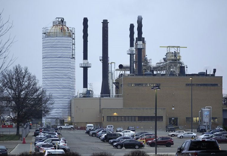 The Pfizer Global Supply Kalamazoo manufacturing plant is shown in Portage, Mich., Friday, Dec. 11, 2020. (AP Photo/Paul Sancya)