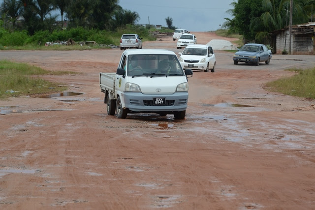 $800M for roads in Linden; $300M for Kwakwani