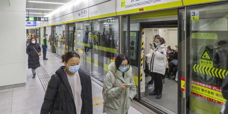 Passengers at a subway station in Tianjian. Photo:VCG