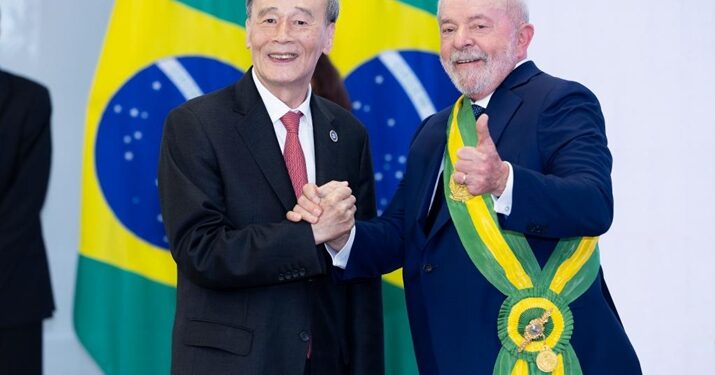 At the invitation of the Brazilian government, Chinese President Xi Jinping's Special Representative Vice President Wang Qishan attends the inauguration ceremony of Brazil's new President Luiz Inacio Lula da Silva in Brasilia, capital of Brazil, on January 1 (XINHUA)