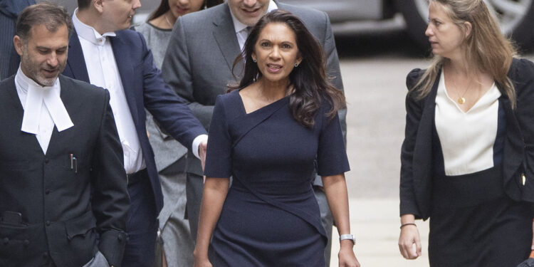 © Licensed to London News Pictures. 05/09/2019. London, UK. Gina Miller and her legal team arrive at The High Court in central London to start legal action over the government's decision to suspend Parliament. Photo credit: Peter Macdiarmid/LNP