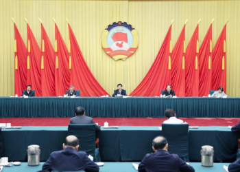 Wang Huning, a member of the Standing Committee of the Political Bureau of the Communist Party of China Central Committee and chairman of the Chinese People's Political Consultative Conference (CPPCC) National Committee, presides over the third Chairperson's Council meeting of the 14th CPPCC National Committee and delivers remarks in Beijing, capital of China, March 27, 2023. (Xinhua/Yao Dawei)