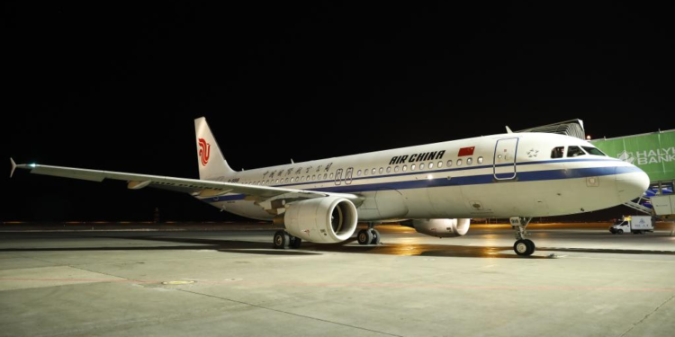 The first flight on the Beijing-Xi'an-Astana route arrives Astana, Kazakhstan, on April 21, 2023. The first flight on a new route from Beijing, via Xi'an, northwest China's Shaanxi Province, to Astana, capital of Kazakhstan, took off on Friday. Starting from April 21, the new route is planned to run four times a week. Outbound flights will depart from Xi'an on Mondays and Fridays, while return flights will depart from Astana on Tuesdays and Saturdays. (Photo by Kalizhan Ospanov/Xinhua)