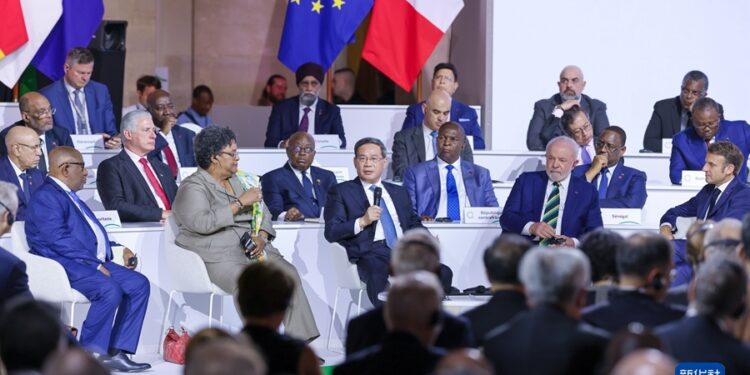 Chinese Premier Li Qiang (C) delivers remarks at the closing ceremony of the Summit for a New Global Financing Pact in Paris, France, June 23, 2023. /Xinhua