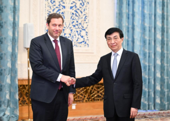 Wang Huning, a member of the Standing Committee of the Political Bureau of the Communist Party of China Central Committee and chairman of the National Committee of the Chinese People's Political Consultative Conference, meets with a German Social Democratic Party (SPD) delegation led by Lars Klingbeil, chairman of the SPD, in Beijing, capital of China, June 6, 2023. (Xinhua/Zhang Ling)