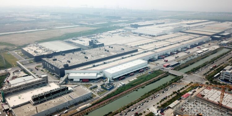 This aerial photo taken on Aug. 20, 2022 shows the Tesla Gigafactory in Lingang new area of the China (Shanghai) Pilot Free Trade Zone in east China's Shanghai. (Xinhua/Jin Liwang)