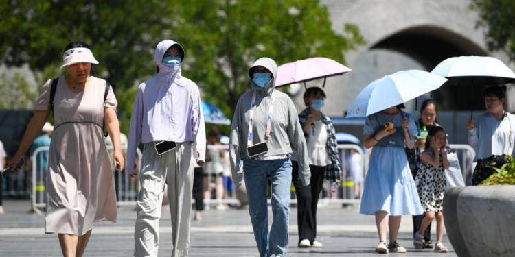 People visit the Qianmen street in Beijing, capital of China, July 6, 2023. [Photo/Xinhua]