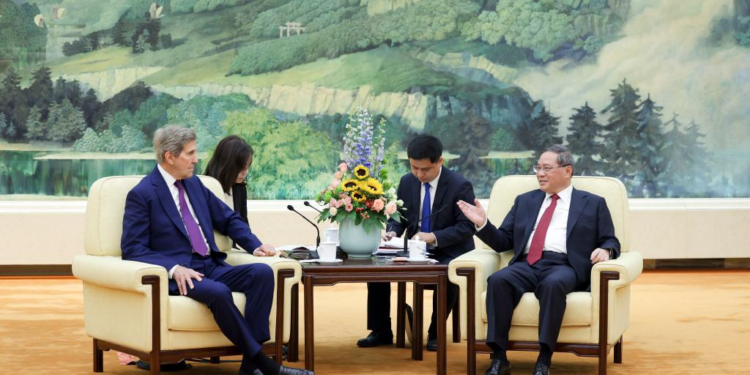 Chinese Premier Li Qiang meets with U.S. Special Presidential Envoy for Climate John Kerry at the Great Hall of the People in Beijing, capital of China, July 18, 2023. (Xinhua/Ding Haitao)