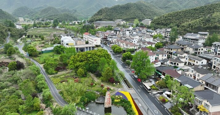 This aerial photo taken on April 13 shows Yucun Village of Anji County, Huzhou City, east China's Zhejiang Province (XINHUA)