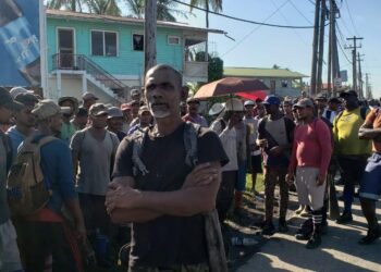 Some of the striking sugar workers (KN photo)