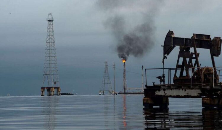 Venezuela on Tuesday lashed out at neighbouring Guyana for auctioning off oil blocks off the coast of a disputed region that Caracas claims as part of its territory. (Photo: Washington Post)