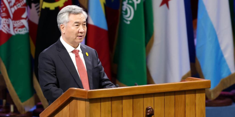 Li Xi, a member of the Standing Committee of the Political Bureau of the Communist Party of China Central Committee and the special representative of Chinese President Xi Jinping, speaks at the Summit of the Group of 77 plus China in Havana, Cuba, September 15, 2023. /Xinhua
