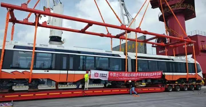 Two smart new-energy light rail trains manufactured by CRRC Tangshan Co., Ltd. in Tongyang Terminal of the Tongzhou Bay, Nantong City of east China's Jiangsu Province, September 23, 2023. /CMG