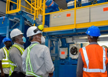 Prime Minister, Brigadier (Ret’d) Mark Phillips (second left) inspecting the power station (DPI)
