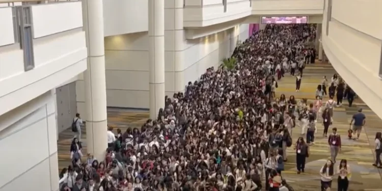 Tech workers said they saw unusually high numbers of men in a monster line for a career expo at a tech conference aimed at elevating women and nonbinary workers.
@tamanana YouTube/Screenshot by NPR