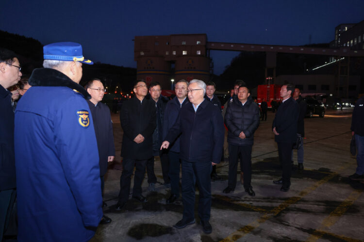 Vice-Premier Zhang Guoqing has arrived in Lyuliang, Shanxi province, to guide rescue and response work after a deadly fire at an office building owned by a coal mining company. [Photo/Xinhua]