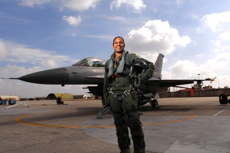 U.S Air Force Fighter Pilot Lt Col Rochelle Ng A Qui Kimbrell (Photo credit: USAF)