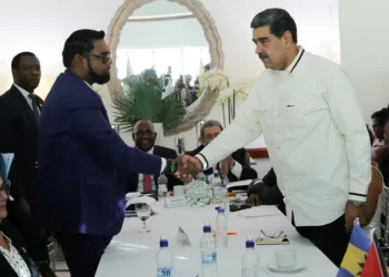 Irfaan Ali, President of Guyana (left), and Venezuelan President Nicolás Maduro have agreed not to use force but tensions remain