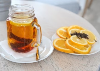 Clove tea, derived from the aromatic spice cloves, offers a range of health benefits beyond its delightful flavour.(Pixabay)