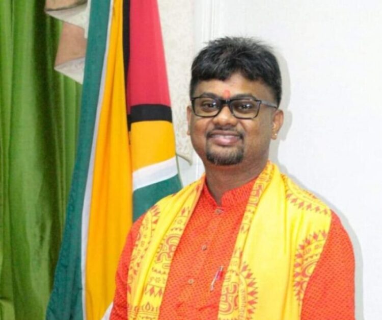 Pandit Ubraj Narine
Religious Secretary