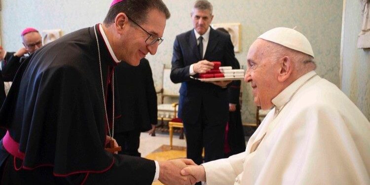 Bishop Ali Herrera meets with Pope Francis (file photo)