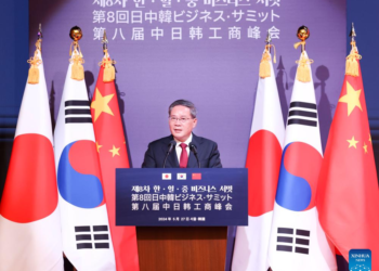Chinese Premier Li Qiang speaks at the eighth business summit among China, Japan and South Korea, in Seoul, South Korea, May 27, 2024. Li attended the business summit with South Korean President Yoon Suk-yeol and Japanese Prime Minister Fumio Kishida on Monday. (Xinhua/Pang Xinglei)
