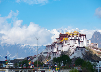 The Potala Palace in Lhasa City, capital of southwest China's Xizang Autonomous Region, April 25, 2023. /CFP