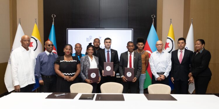 Participants to the signing of the Bonaire MOU