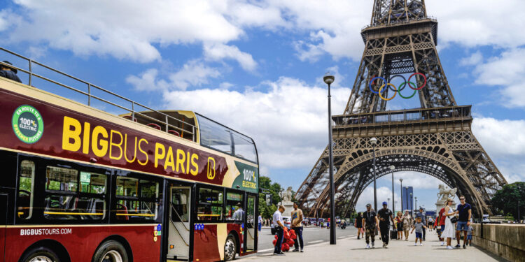 A brand new pure electric double-decker sightseeing bus developed by Chinese automaker Anhui Ankai Automobile Co is seen operating in Paris, July 2024. (PHOTO / CHINA DAILY)
