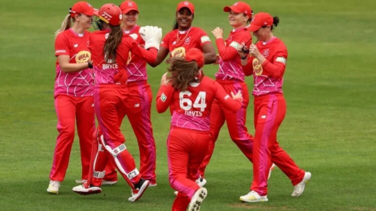 Hayley Matthews and Welsh Fire teammates celebrate a wicket.Getty Images