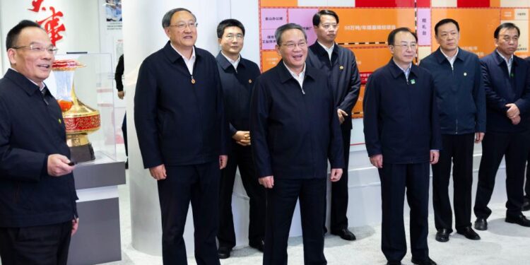 Chinese Premier Li Qiang, also a member of the Standing Committee of the Political Bureau of the Communist Party of China Central Committee, visits CHN Energy Ningxia Coal Industry Co., Ltd. in Yinchuan, Northwest China's Ningxia Hui autonomous region, Oct 22, 2024. [Photo/Xinhua]