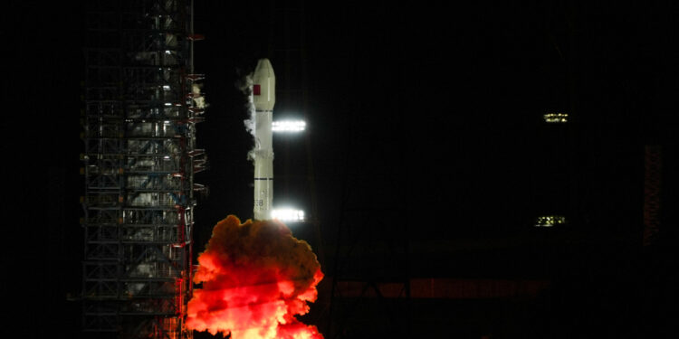 China launches third high-orbit internet services satellite from the Xichang Satellite Launch Center in Southwest China's Sichuan province on Thursday. [Photo/Xinhua]