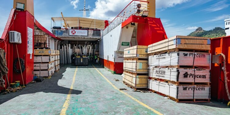 Prefabricated houses arrive in Carriacou. (Photo credit: Sister Isles Media Services)