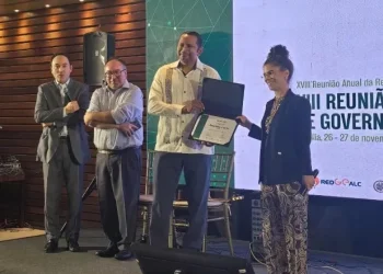 NDMA General Manager, Christopher Deen receiving Recognition Award for the ‘Girls in ICT’ Programme, Eighth Ministerial Meeting on Digital Government of the Americas, Brazil