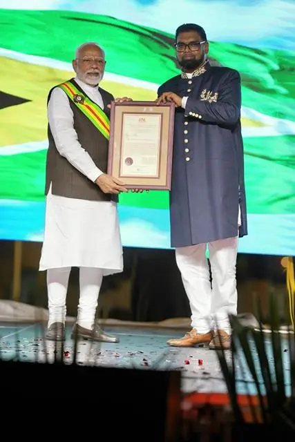 President Irfaan and Prime Minister Shri Narendra Modi