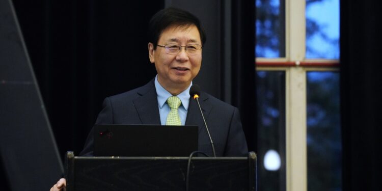 Chinese scientist Qu Jiuhui wins the Sustainability Award 2024 of the Nobel Sustainability Trust Foundation for his outstanding research and development in the field of safe drinking water in San Francisco on Wednesday, the Chinese Academy of Sciences said in a statement on its website. [Photo/Xinhua]