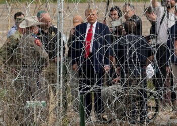 Republican presidential candidate and former U.S. President Donald Trump visits the U.S.-Mexico border at Eagle Pass, Texas, as seen from Piedras Negras, Mexico, February 29, 2024. REUTERS/Go Nakamura/File Photo Purchase