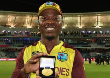 Sherfane Rutherford shows off a Player of the Match award. (Photo: Skysports)