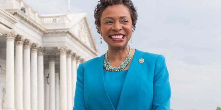 DIASPORA | Congresswoman Yvette Clarke Welcomes Posthumos Pardon for Marcus Garvey