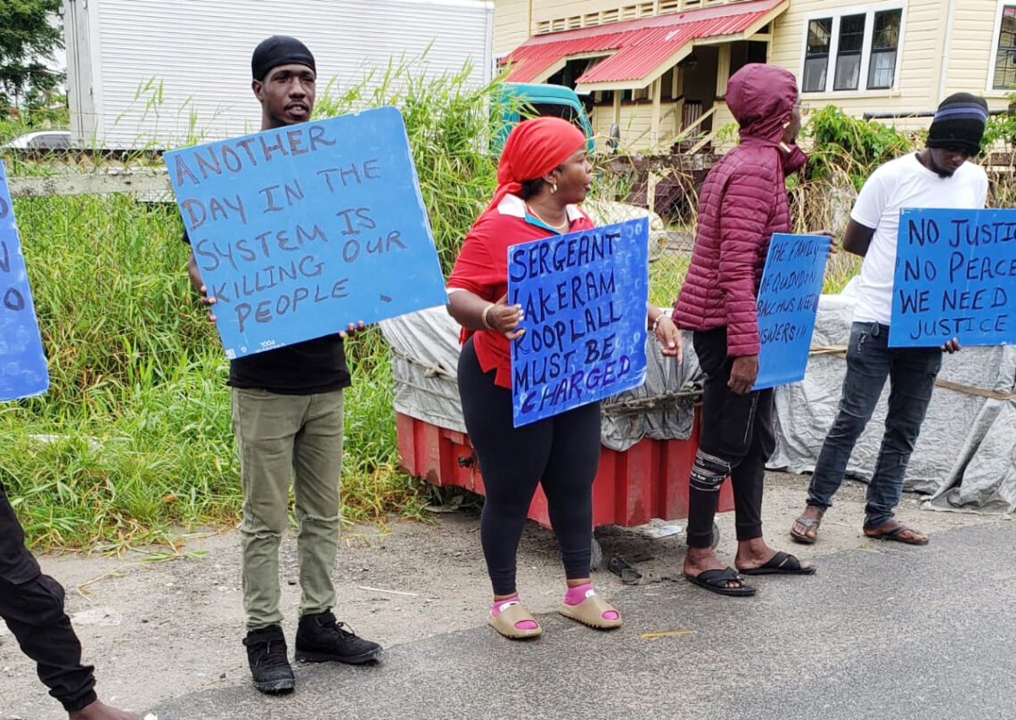 Participants in the protest outside of the DPP’s office (SN photo)