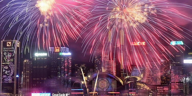 Fireworks light up the sky over Victoria Harbour on the second day of the Chinese New Year in Hong Kong, China, January 30, 2025. /VCG
