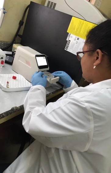 Kelita La Rose in the lab