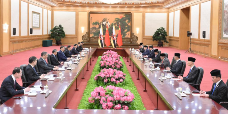 Chinese President Xi Jinping holds talks with Sultan of Brunei Haji Hassanal Bolkiah Mu'izzaddin Waddaulah, who is on a state visit to China, at the Great Hall of the People in Beijing, China, February 6, 2025. /Xinhua