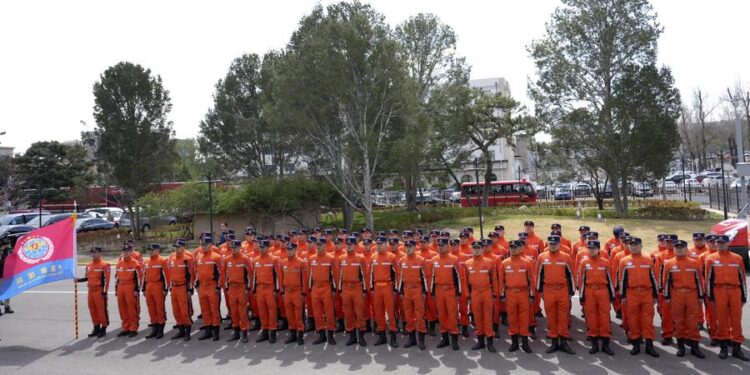 Members of a national rescue team of China gather before departing for Myanmar in Beijing, capital of China, March 29, 2025. (Xinhua/Cai Yang)