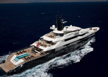The controversial Alfa Nero megayacht
