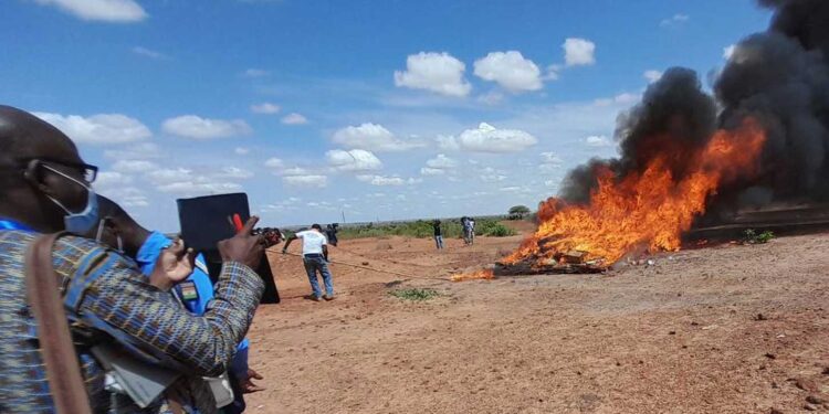 © UNODC Authorities incinerate illicit drugs seized in Niamey, Niger.