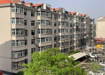 This photo shows the site of an explosion at Fengjing Jiayuan residential compound in the Xiaodian district of Taiyuan city, Shanxi province. [Photo by Yao Quanmao/For chinadaily.com.cn]